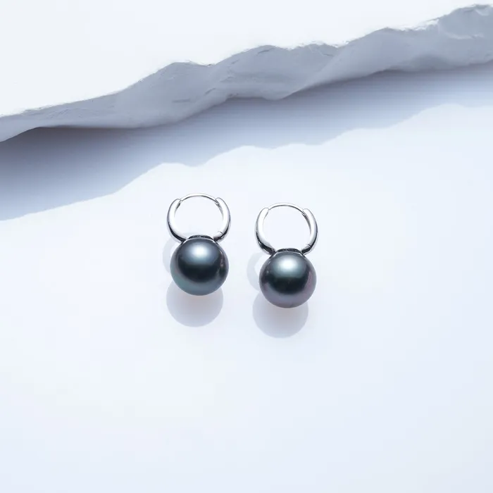 Earrings Pearly Lustre 18K Gold Top Grade Tahitian Pearl Earrings KE00191