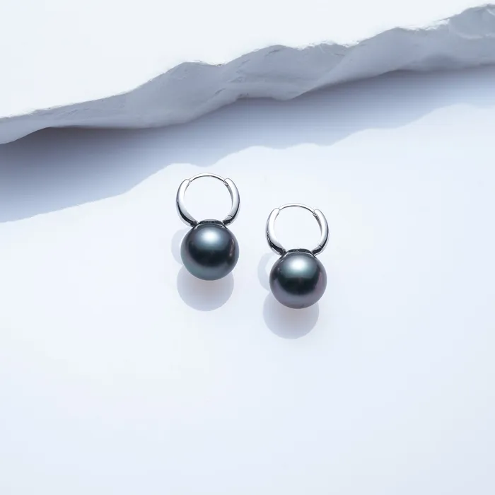 Earrings Pearly Lustre 18K Gold Top Grade Tahitian Pearl Earrings KE00191