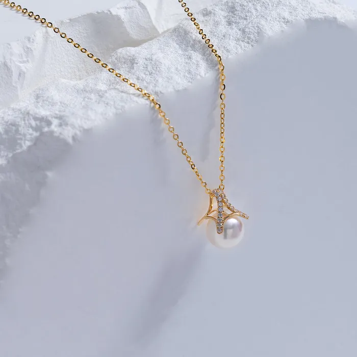 Necklaces Pearly Lustre 18K Solid Gold Hanadama Akoya Pearl Necklace KN00110