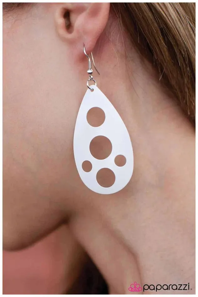 Paparazzi Earring The HOLE Picture White Paparazzi Jewelry Earrings