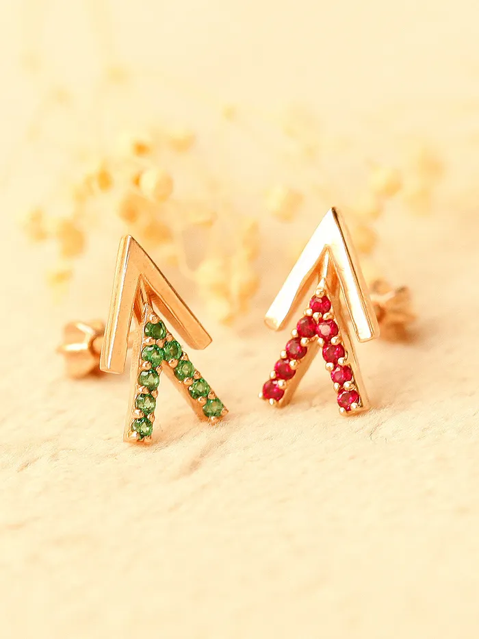 MinimalBijoux Earrings 14K Gold Edge Double V Shape Cartilage Earring 18G16G