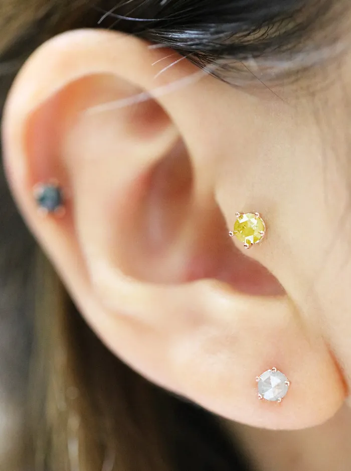 MinimalBijoux Earrings 14K Gold Rough Diamond Cartilage Earring 4mm 18g