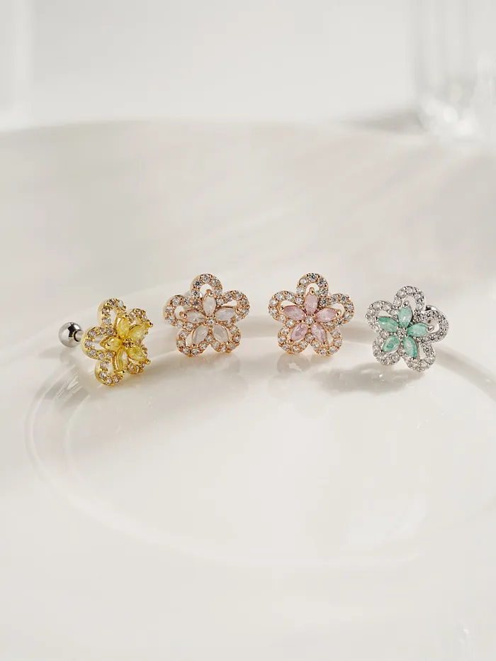 MinimalBijoux Earrings Honey Flower Cartilage Ear Piercing 18G16G