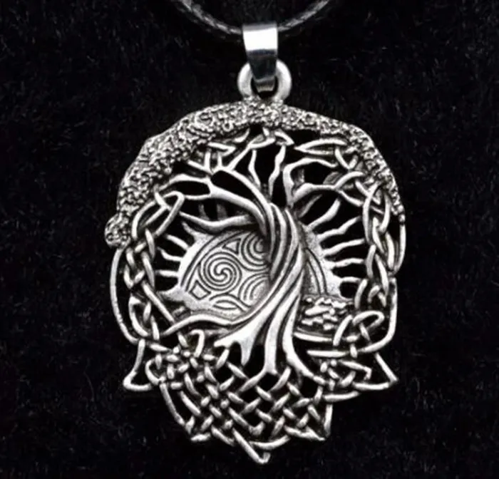 Necklaces Valhalla Vikings Yggdrasil Necklace Knotted Yggdrasil
