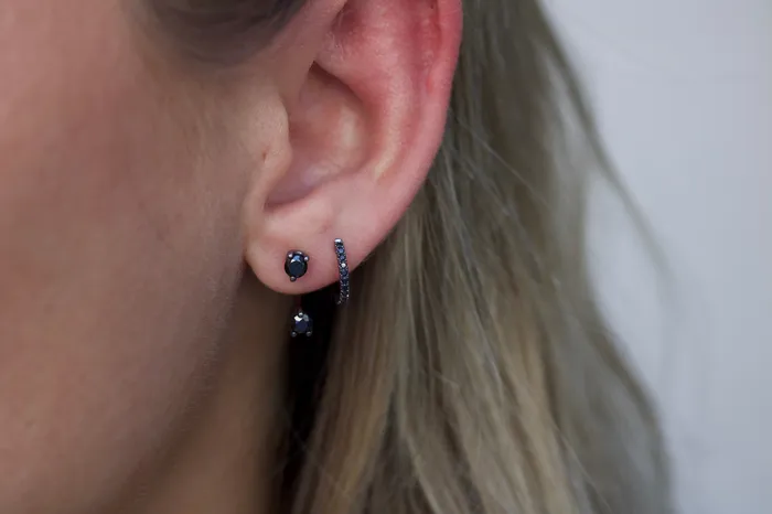 anitako Earrings BLACK DIAMOND ORBIT EARRING