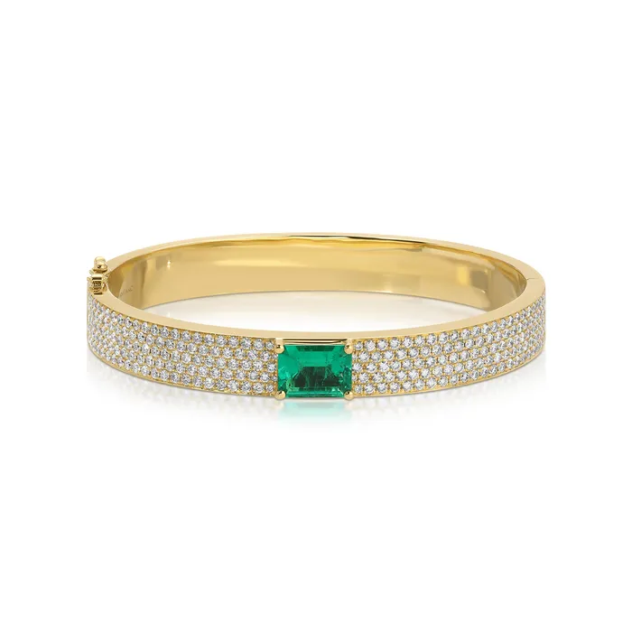 Bracelets anitako PAVE DIAMOND OVAL BRACELET WITH EMERALD CUT COLOMBIAN EMERALD CENTER Bracelets anitako PAVE DIAMOND OVAL BRACELET WITH EMERALD CUT COLOMBIAN EMERALD CENTER