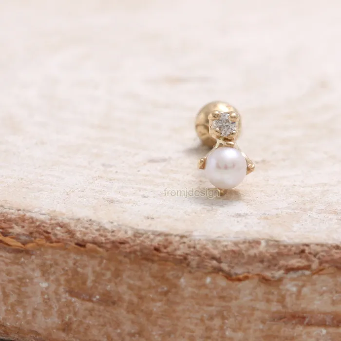 Earrings Diamond Petite Pearl Piercing from J Shop