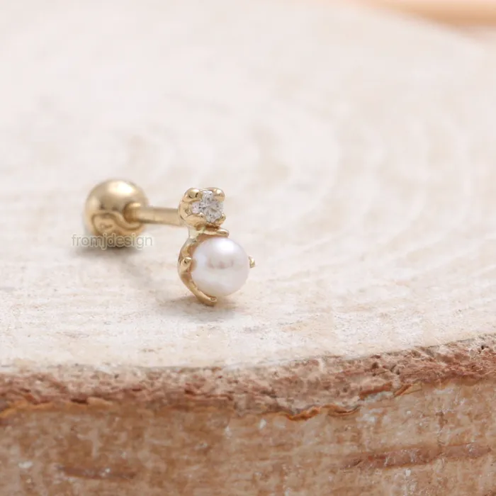 Earrings Diamond Petite Pearl Piercing from J Shop