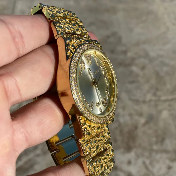PreStyled Sets Bling Cartel Arabic Numerals Gold Finish Gold Face Dial Iced Nugget Watch PreStyled Sets Bling Cartel Arabic Numerals Gold Finish Gold Face Dial Iced Nugget Watch