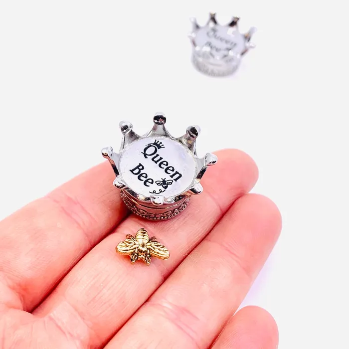 Queen Bee Charm Box PT 84 GANZ Charm Necklaces