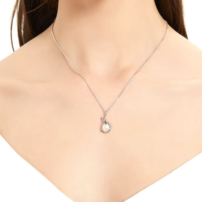 BERRICLE Necklaces Mermaid Button Cultured Pearl Necklace in Sterling Silver