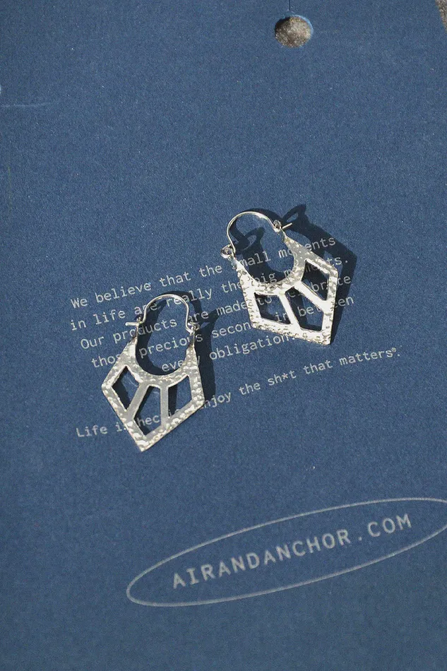 Earrings Air Anchor Chasing Light Earrings