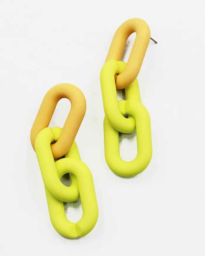 Earrings Matt Resin Chain Link Dangle Earrings 092322 Earrings Matt Resin Chain Link Dangle Earrings 092322