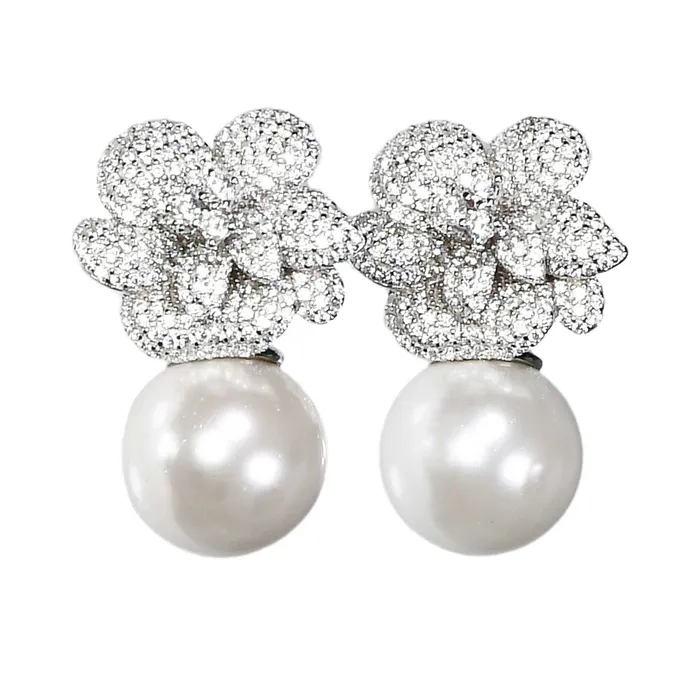 Lara Heems Earring Rose pearl white Lara Heems Earrings