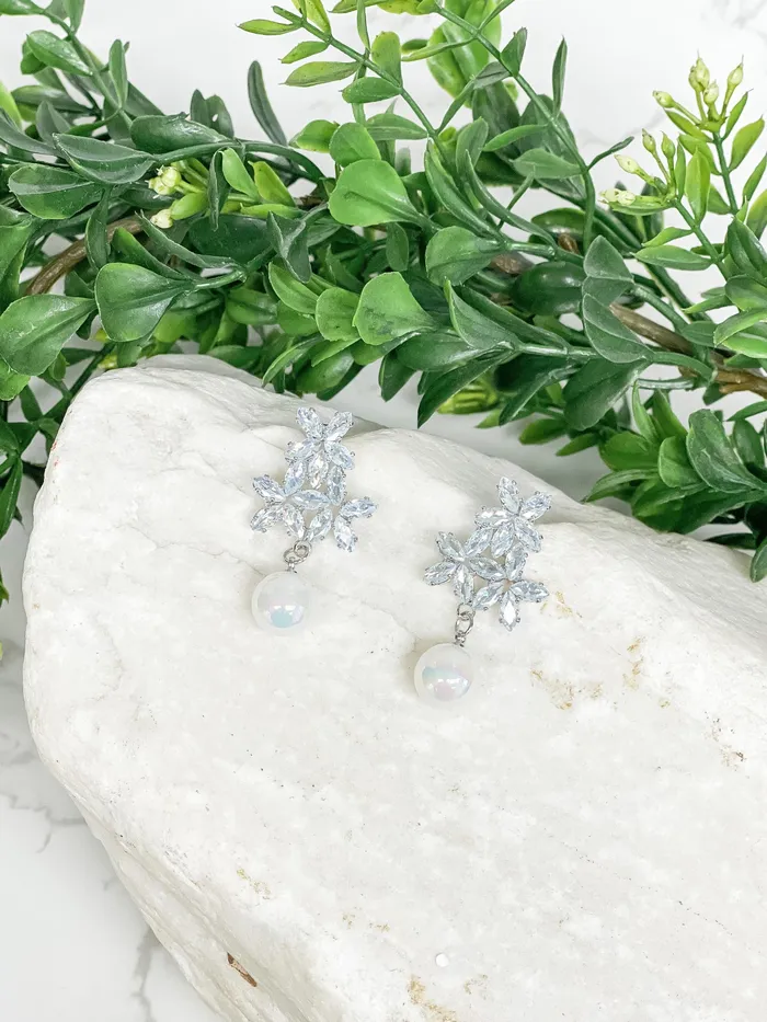Prep Obsessed PR Earrings Rhinestone Star Post Pearl Drop Earrings Silver