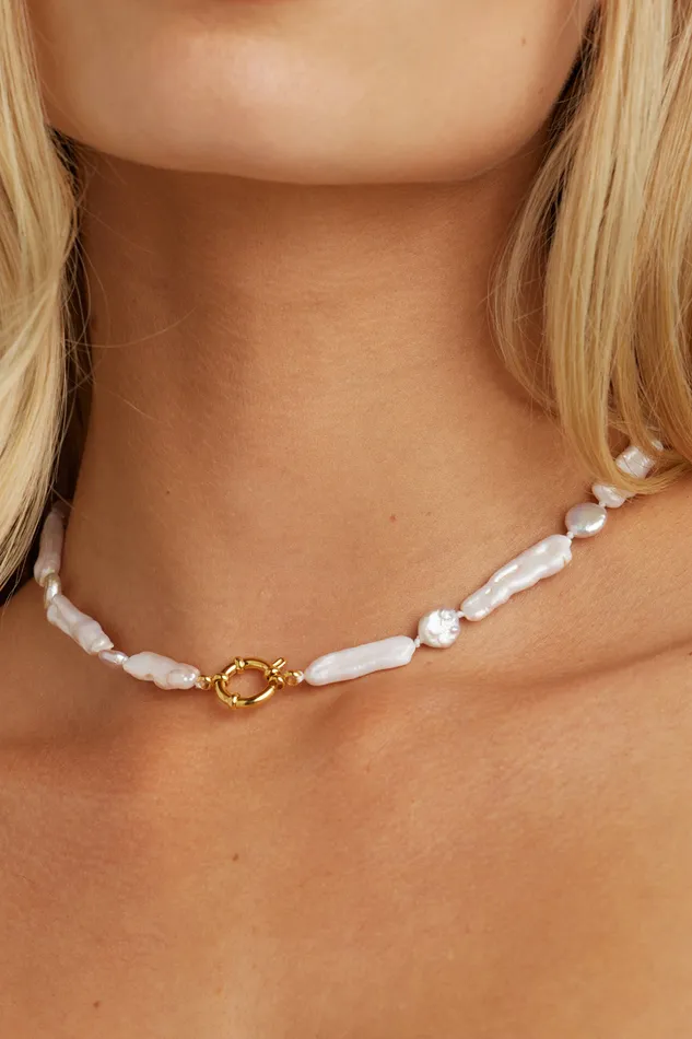 Untamed Petals Necklaces Dani Necklace